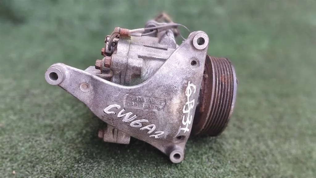 Б.у. компрессор кондиционера MITSUBISHI OUTLANDER XL CW6W MITSUBISHI OUTLANDER XL CW6W 3.0 2006