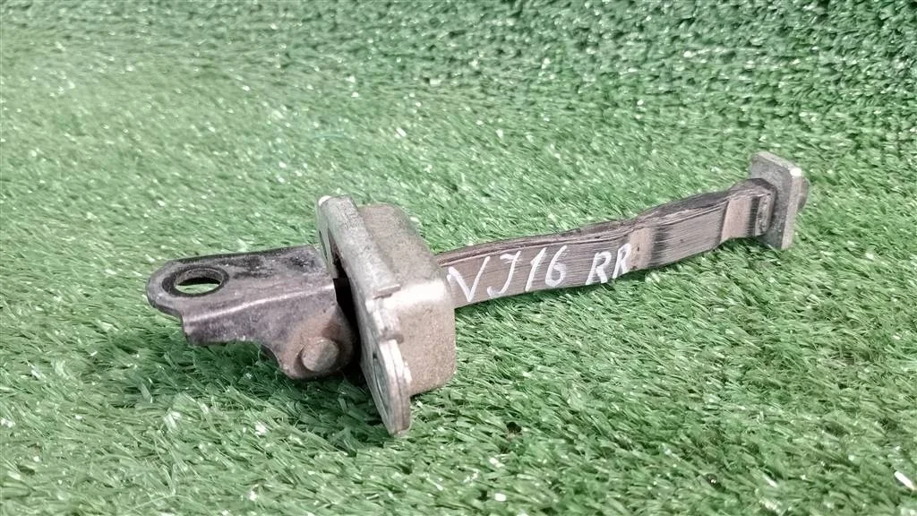 Б.у. ограничитель двери NISSAN QASHQAI J10 NISSAN QASHQAI J10 2.0 2007