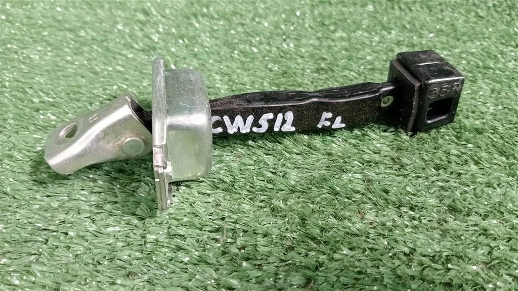 Б.у. ограничитель двери MITSUBISHI OUTLANDER XL CW5W MITSUBISHI OUTLANDER XL CW5W 4B12 2010