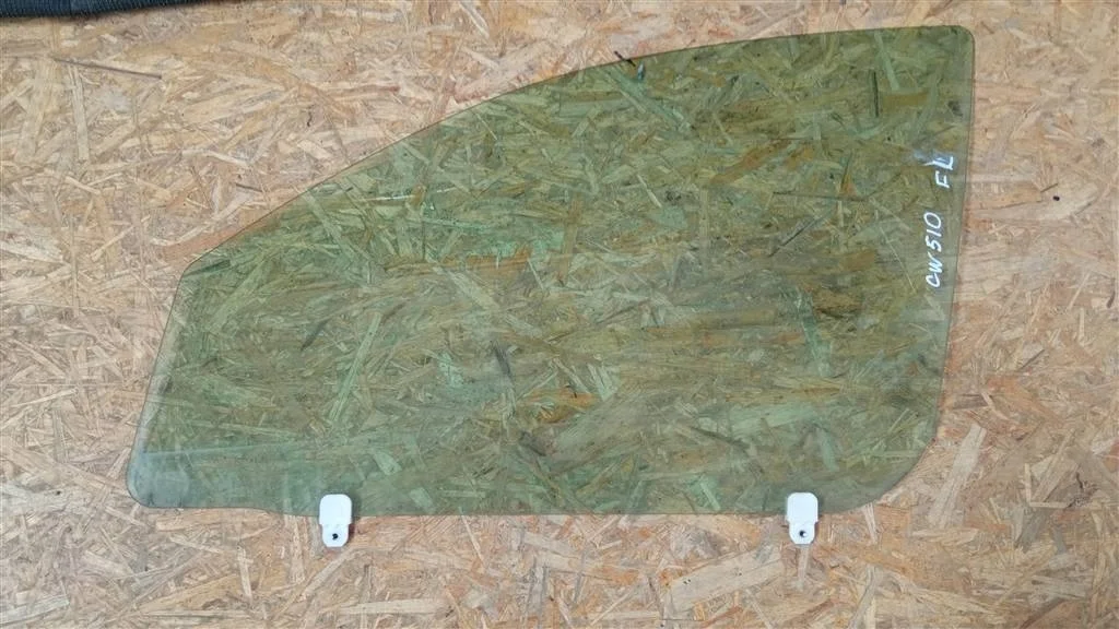 Б.у. стекло двери MITSUBISHI OUTLANDER XL CW5W MITSUBISHI OUTLANDER XL CW5W 4B12 2009