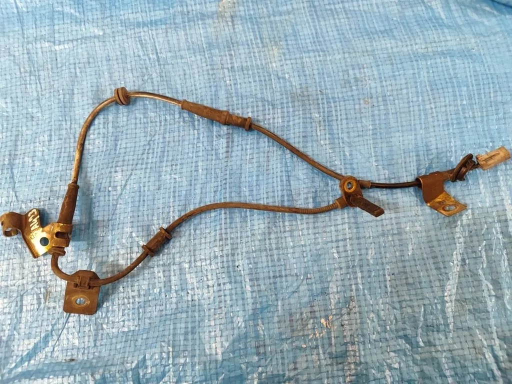 Б.у. датчик abs MITSUBISHI GRANDIS NA4W MITSUBISHI GRANDIS NA4W 4G69 2003