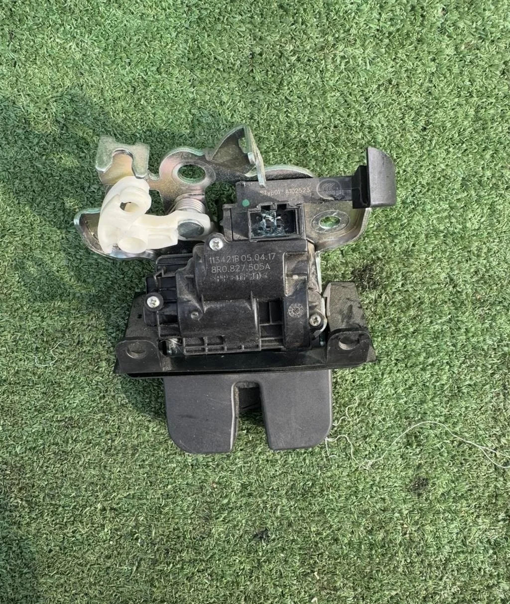 Б.у. замок багажника SKODA RAPID SKODA RAPID