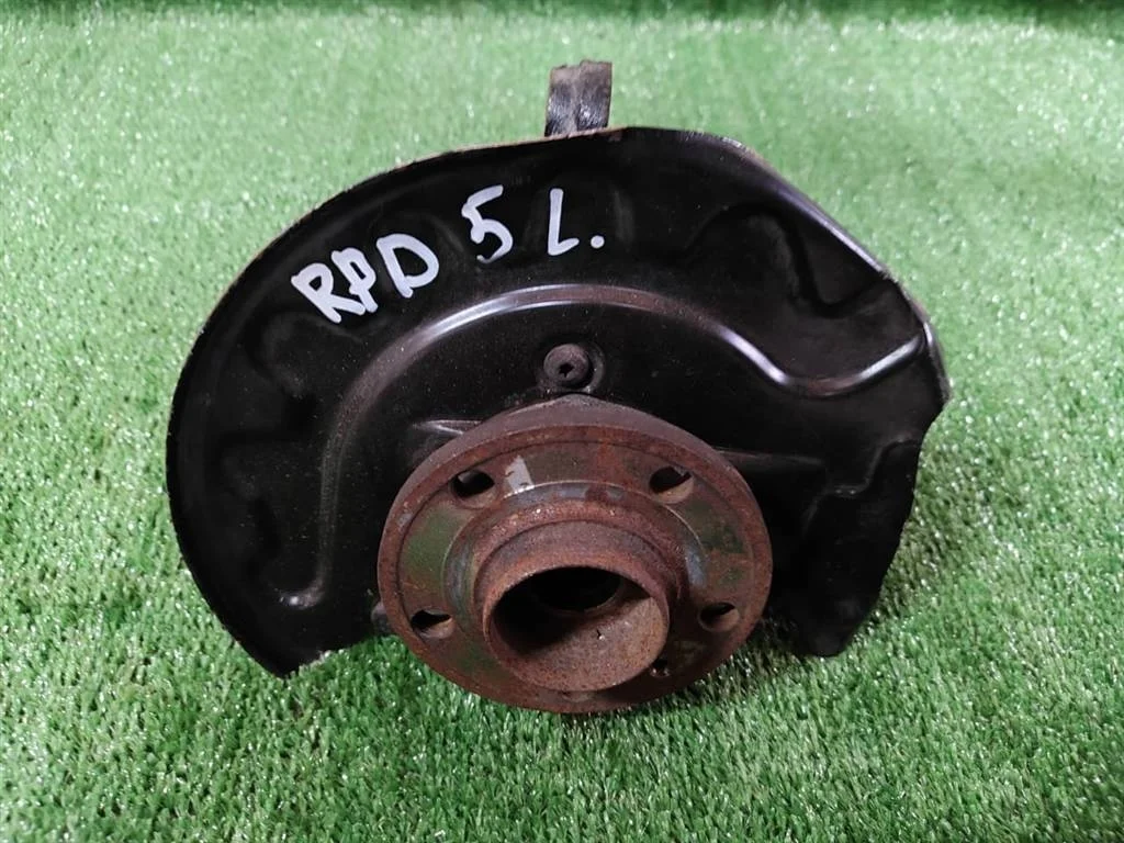 Б.у. кулак поворотный SKODA RAPID SKODA RAPID