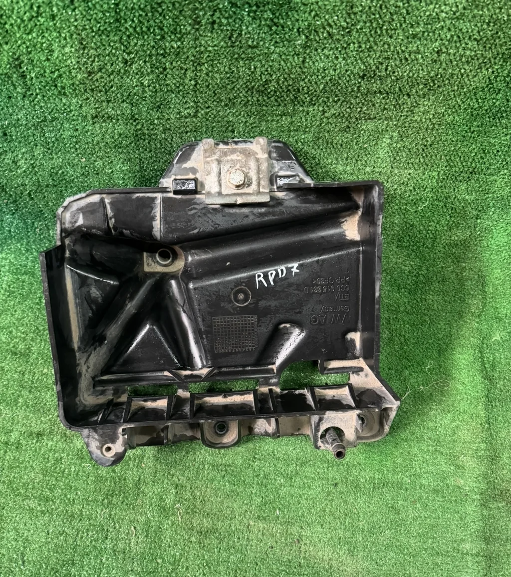 Б.у. площадка под аккумулятор SKODA RAPID SKODA RAPID