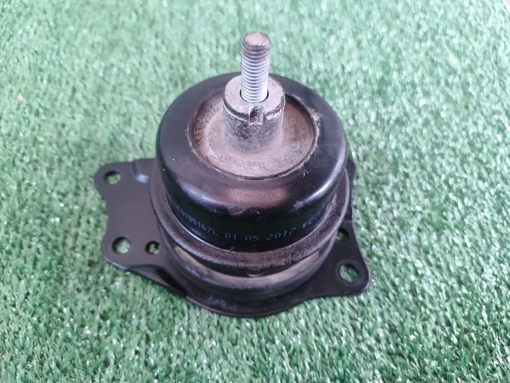 Б.у. опора двигателя SKODA RAPID SKODA RAPID