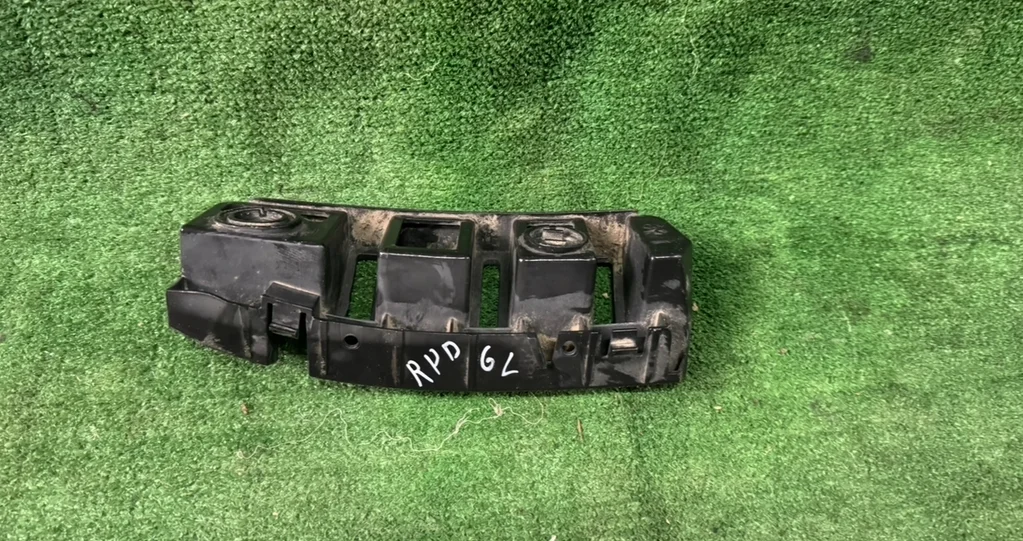 Б.у. крепление бампера зад SKODA RAPID SKODA RAPID