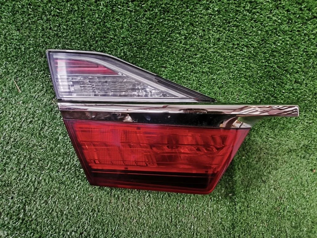 Б.у. фонарь внутренний TOYOTA CAMRY V50 ASV50 TOYOTA CAMRY V50 ASV50 2.5 2016