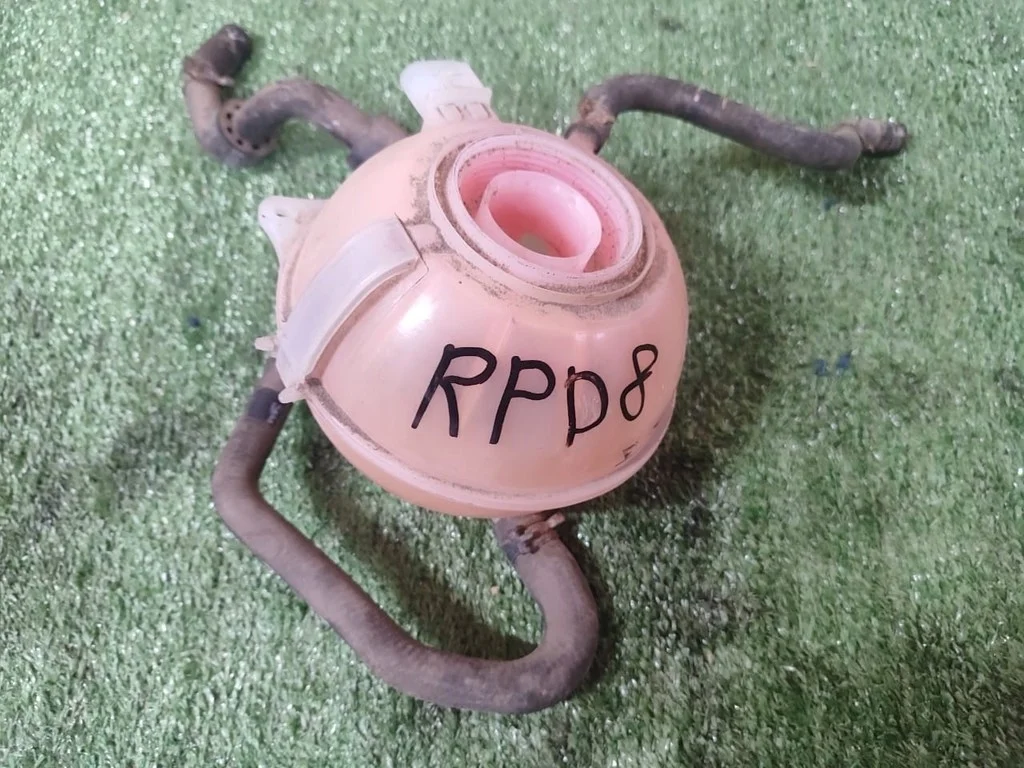 Б.у. бачок расширительный SKODA RAPID SKODA RAPID