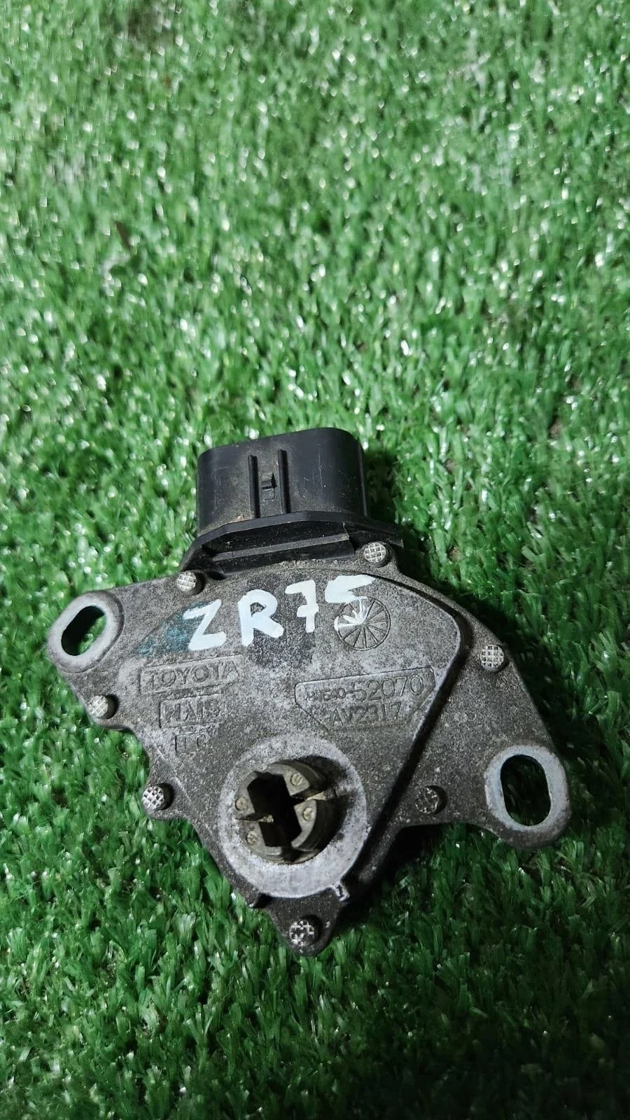 Б.у. датчик положения селектора кпп TOYOTA NOAH ZRR70 TOYOTA NOAH ZRR70 3ZR 2007
