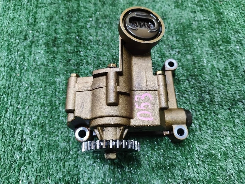 Б.у. масляный насос MITSUBISHI Delica D5 CV MITSUBISHI Delica D5 CV 4B11 2011