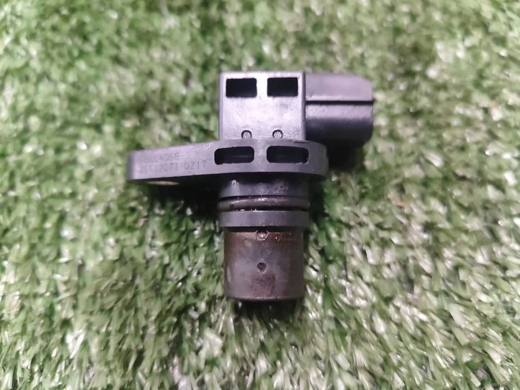 Б.у. датчик распредвала MITSUBISHI Delica D5 CV MITSUBISHI Delica D5 CV 4B11 2011