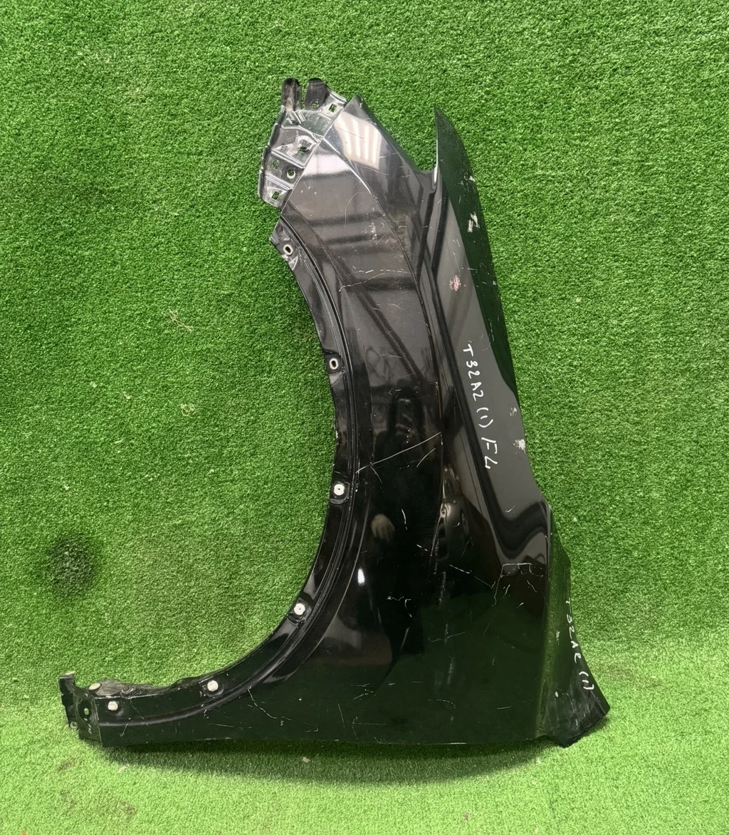 Б.у. крыло NISSAN X-TRAIL T32 NISSAN X-TRAIL T32 2.0 2017