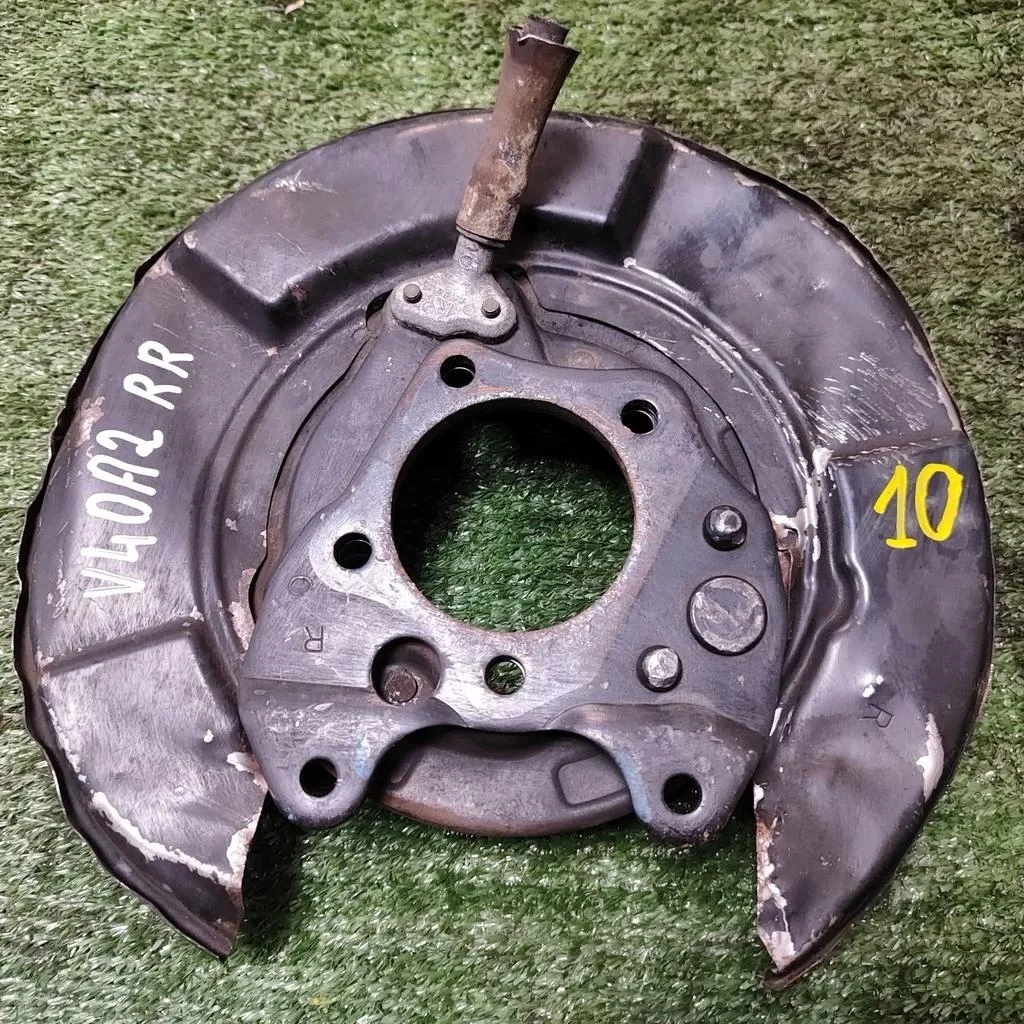 Б.у. щиток тормозного диска TOYOTA CAMRY V40 ACV40 TOYOTA CAMRY V40 ACV40 2.4 2008