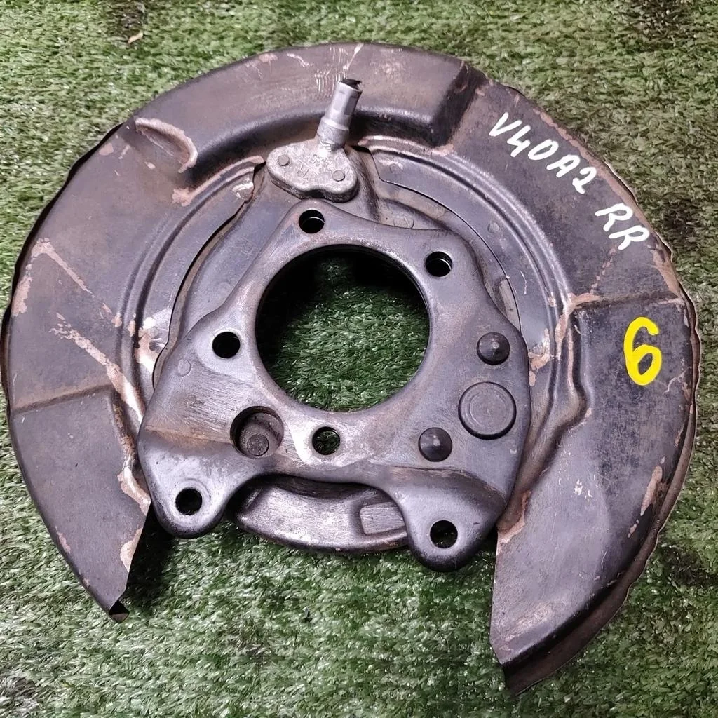 Б.у. щиток тормозного диска TOYOTA CAMRY V40 ACV40 TOYOTA CAMRY V40 ACV40 2.4 2008