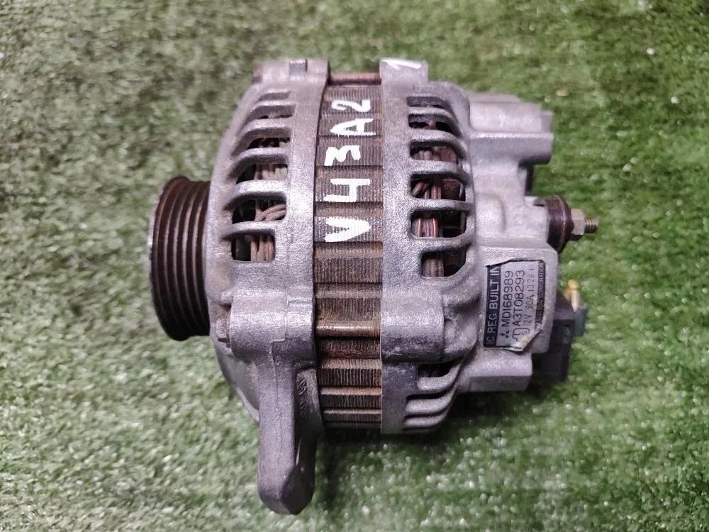 Б.у. генератор MITSUBISHI PAJERO V43W MITSUBISHI PAJERO V43W 3.0 1993