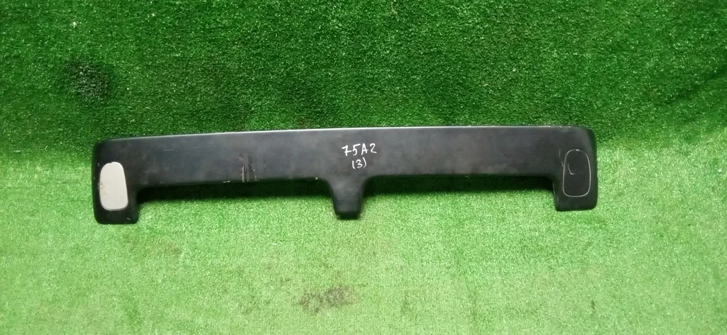 Б.у. спойлер MITSUBISHI PAJERO V75W MITSUBISHI PAJERO V75W 3.5 2000