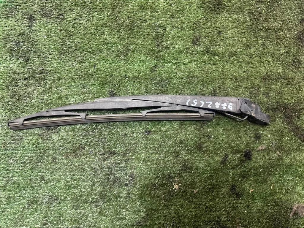 Б.у. поводок стеклоочистителя MITSUBISHI PAJERO V97W MITSUBISHI PAJERO V97W 3.8 2009