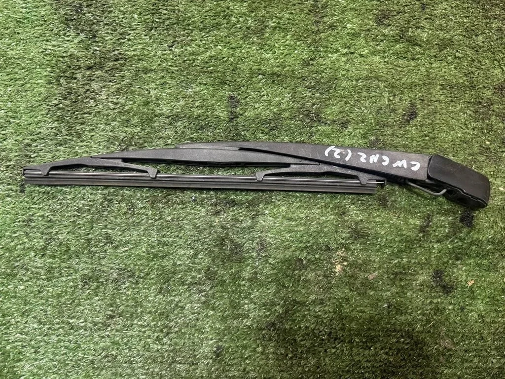 Б.у. поводок стеклоочистителя MITSUBISHI OUTLANDER XL CW6W MITSUBISHI OUTLANDER XL CW6W 3.0 2006