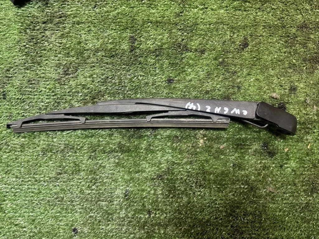 Б.у. поводок стеклоочистителя MITSUBISHI OUTLANDER XL CW6W MITSUBISHI OUTLANDER XL CW6W 3.0 2006