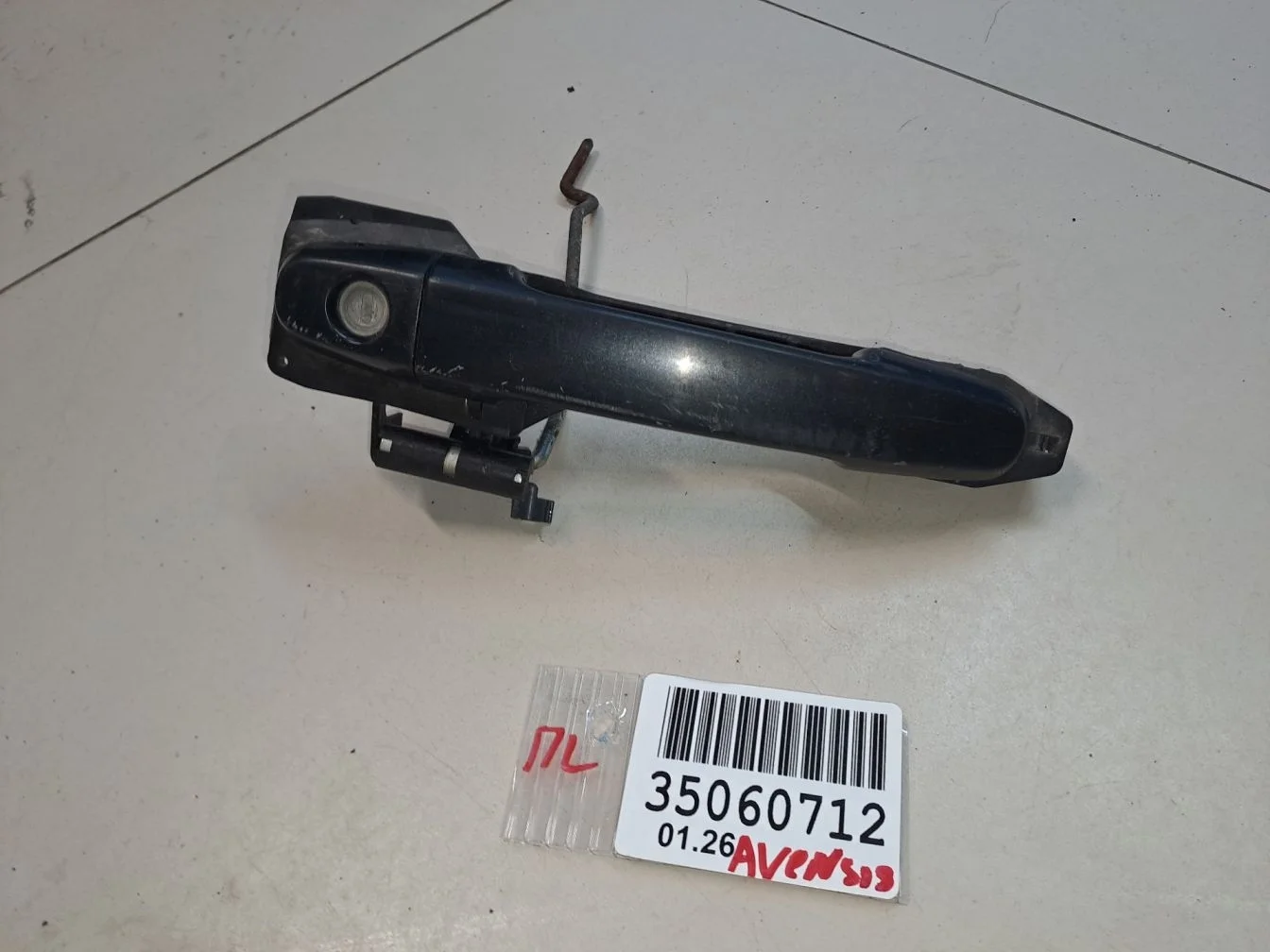 Ручка двери нaружная для Toyota Avensis T25 2003-2008