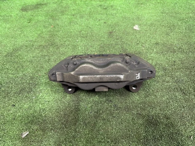 Суппорт Lexus LX 2015-2021 4773060320, передний правый