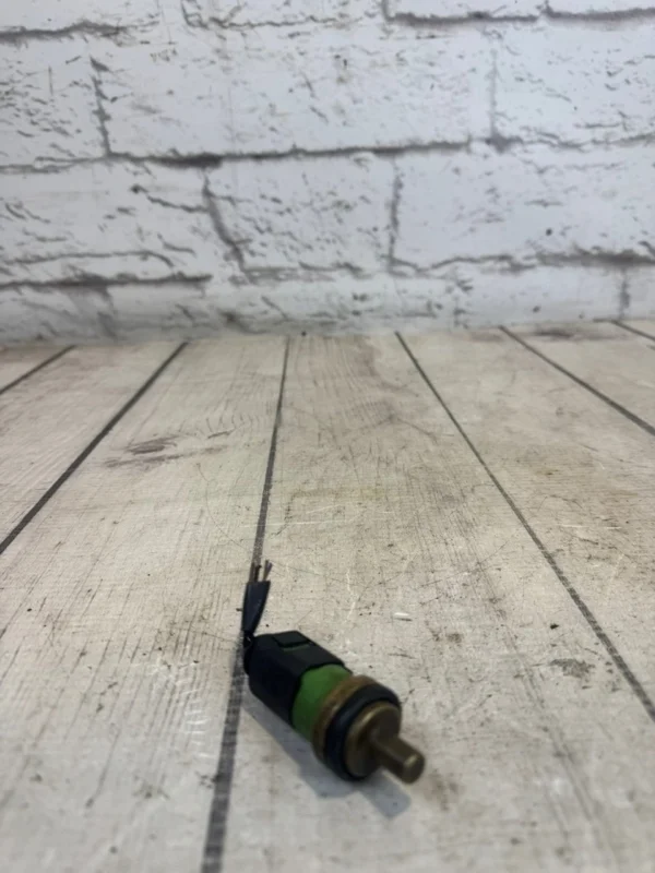 Датчик температуры охлаждающей жидкости Audi A4 2004 B6