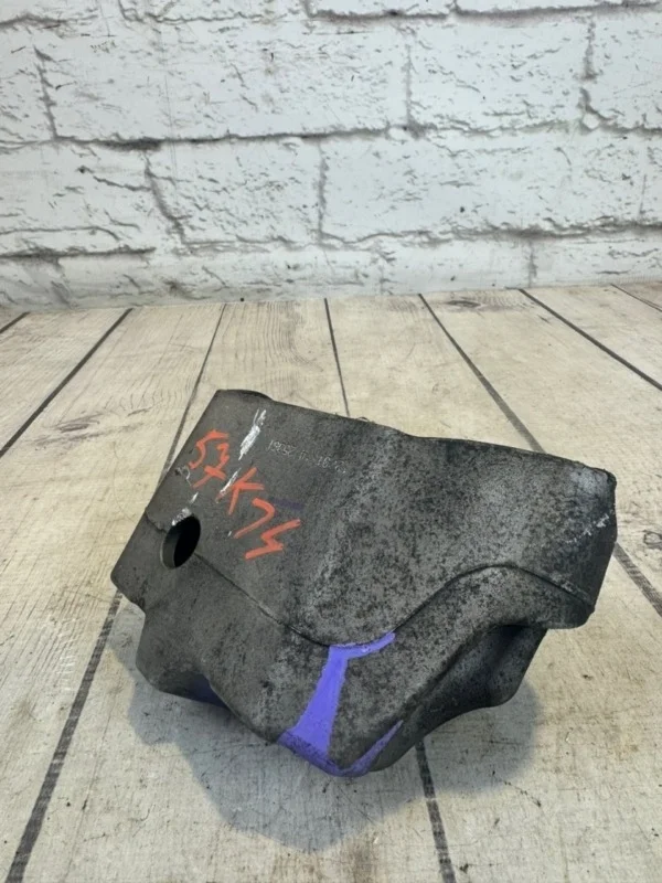 Кронштейн кпп Audi A3 2015