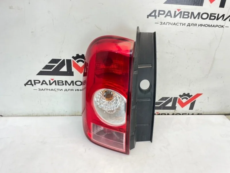 фонарь Renault Duster 2012 HSA K4MA606