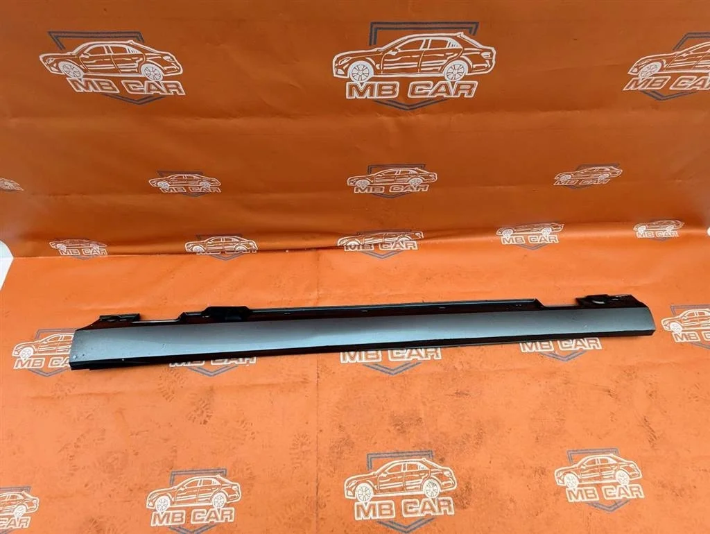 Порог пластиковый левый Mercedes-Benz