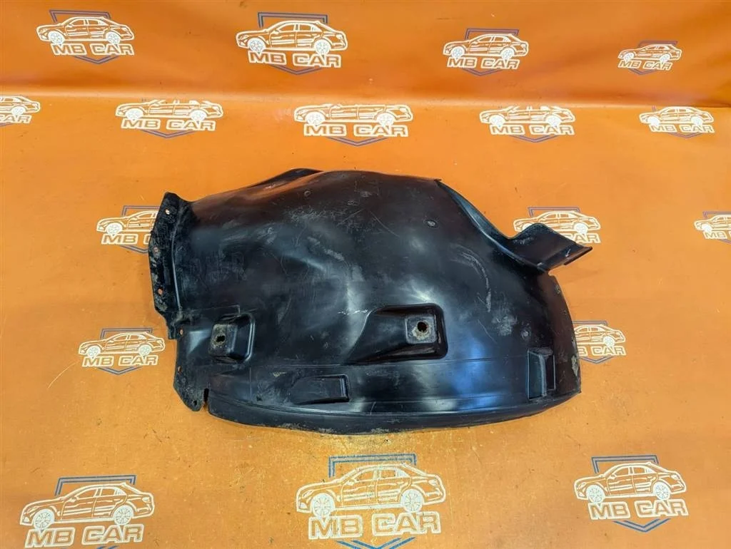 Подкрылок передний правый, задняя часть Mercedes-Benz
