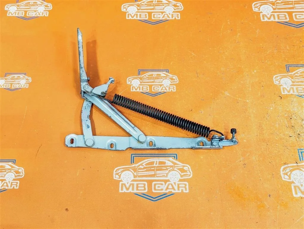 Петля крышки багажника Mercedes-Benz