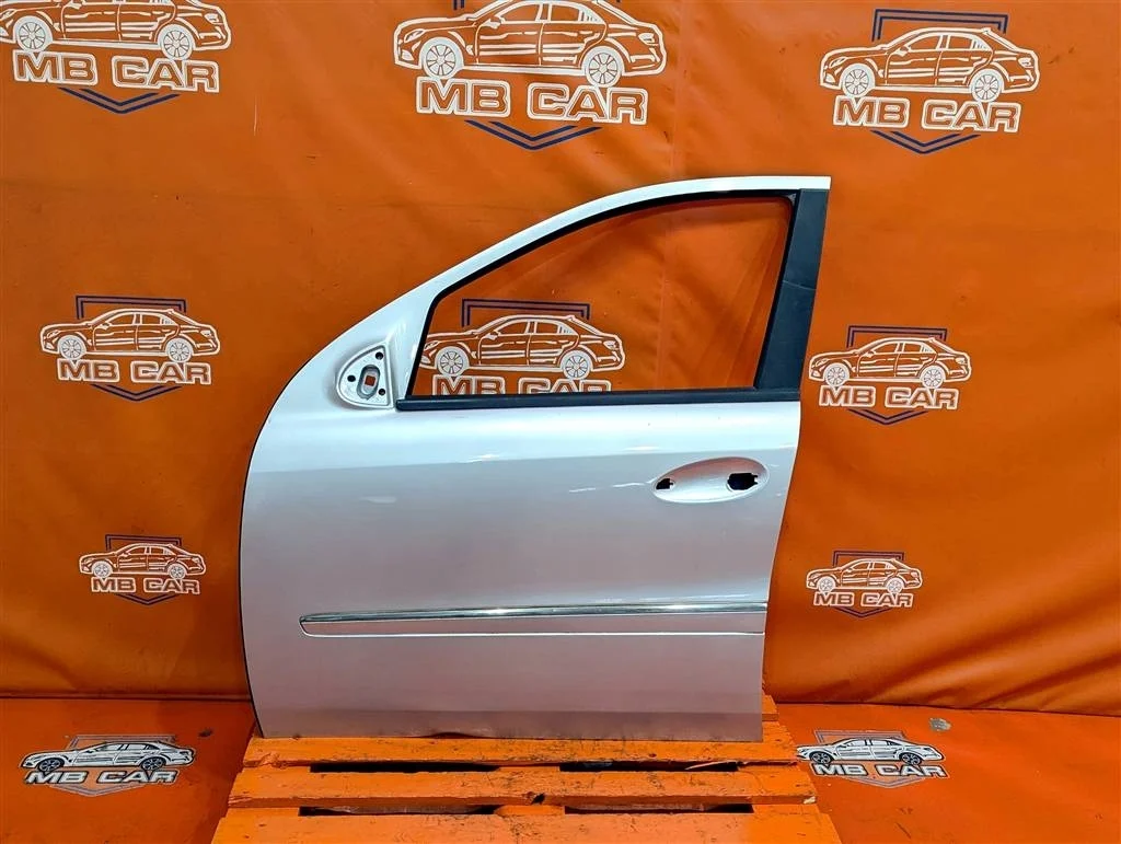 Дверь передняя левая Mercedes-Benz