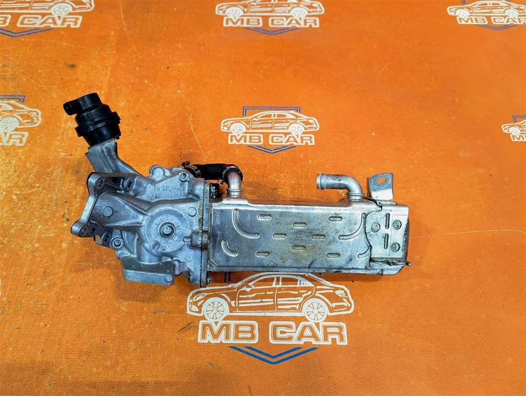 Теплообменник Mercedes-Benz