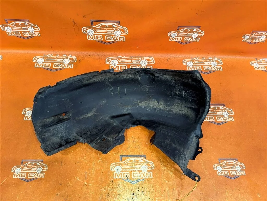 Подкрылок задний правый Mercedes-Benz