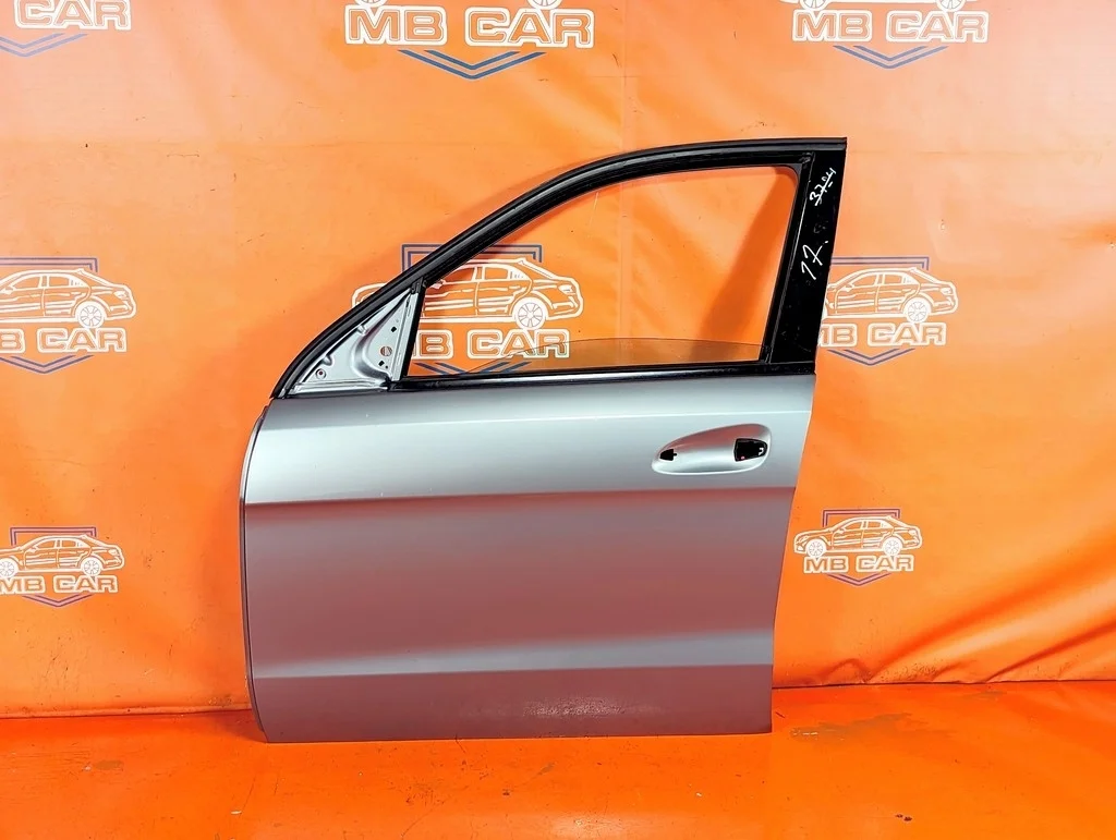 Дверь передняя левая Mercedes-Benz