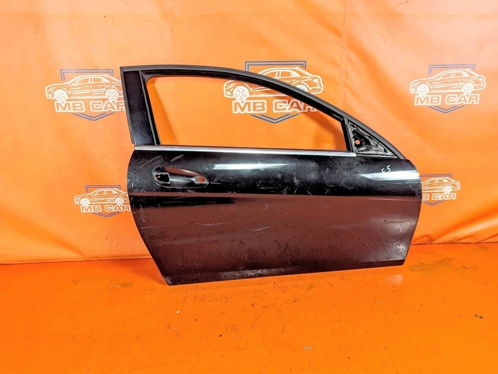 Дверь передняя правая Mercedes-Benz