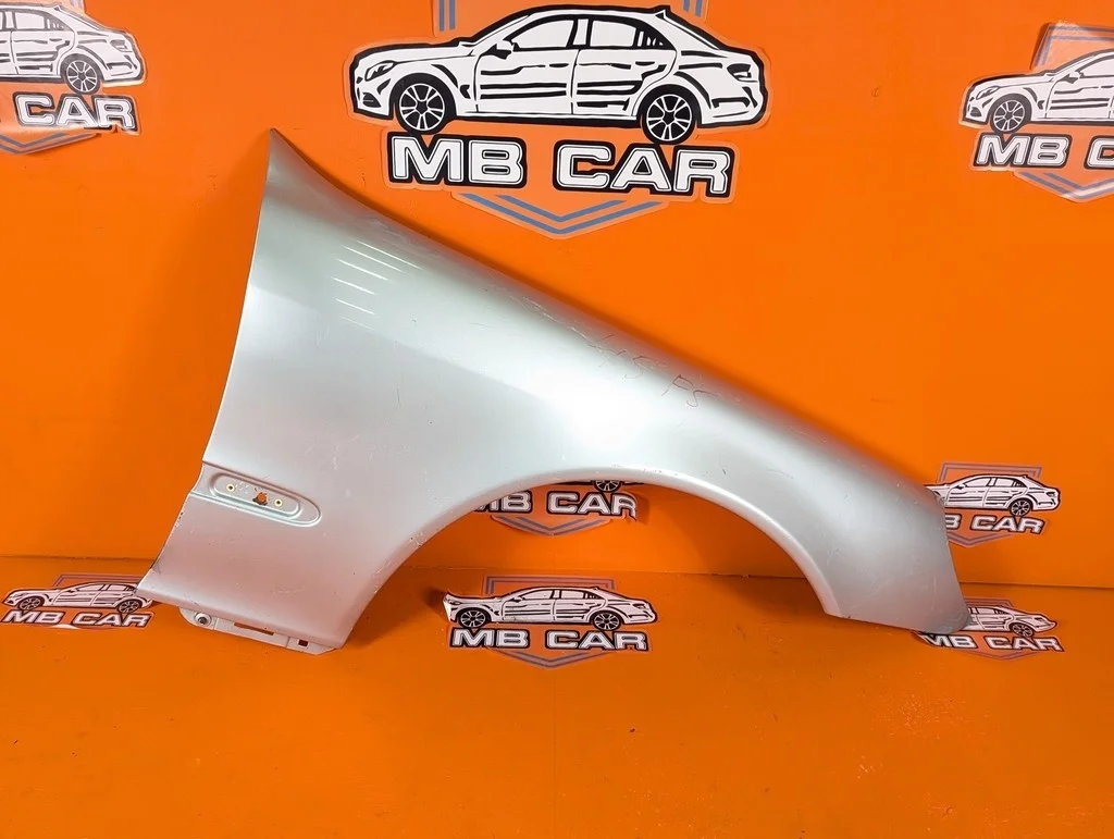 Крыло переднее правое Mercedes-Benz