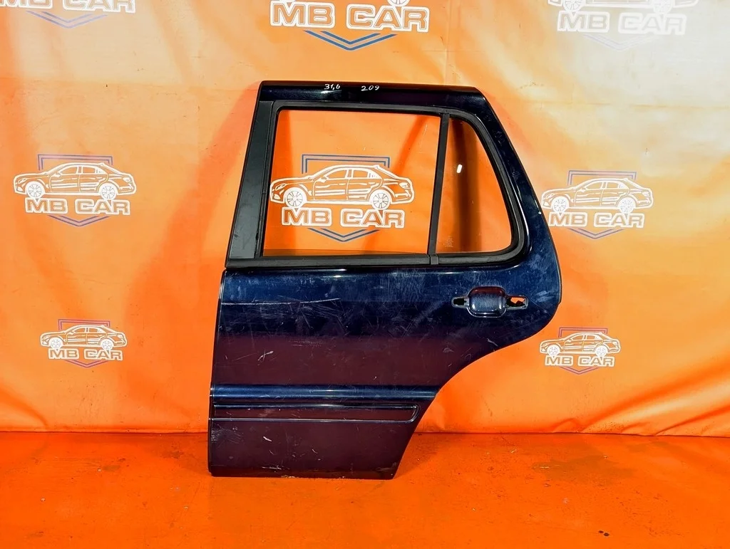 Дверь задняя левая Mercedes-Benz