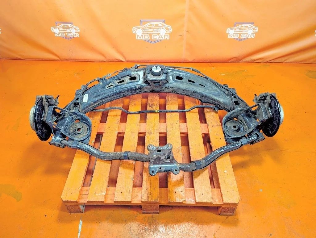 Подрамник задний Mercedes-Benz