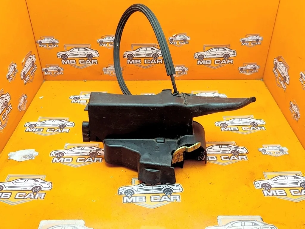 Замок двери передней левой Mercedes-Benz