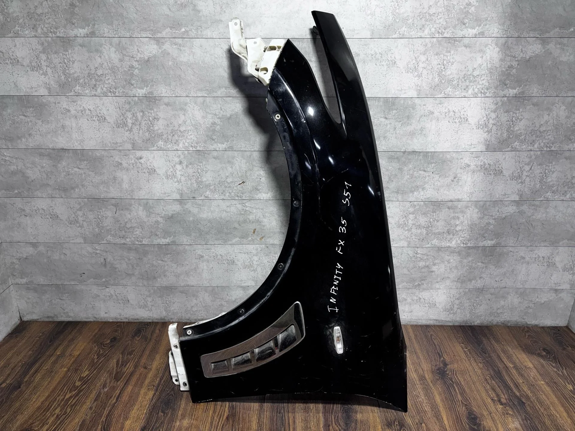 крыло левое Infiniti FX35 2 S51