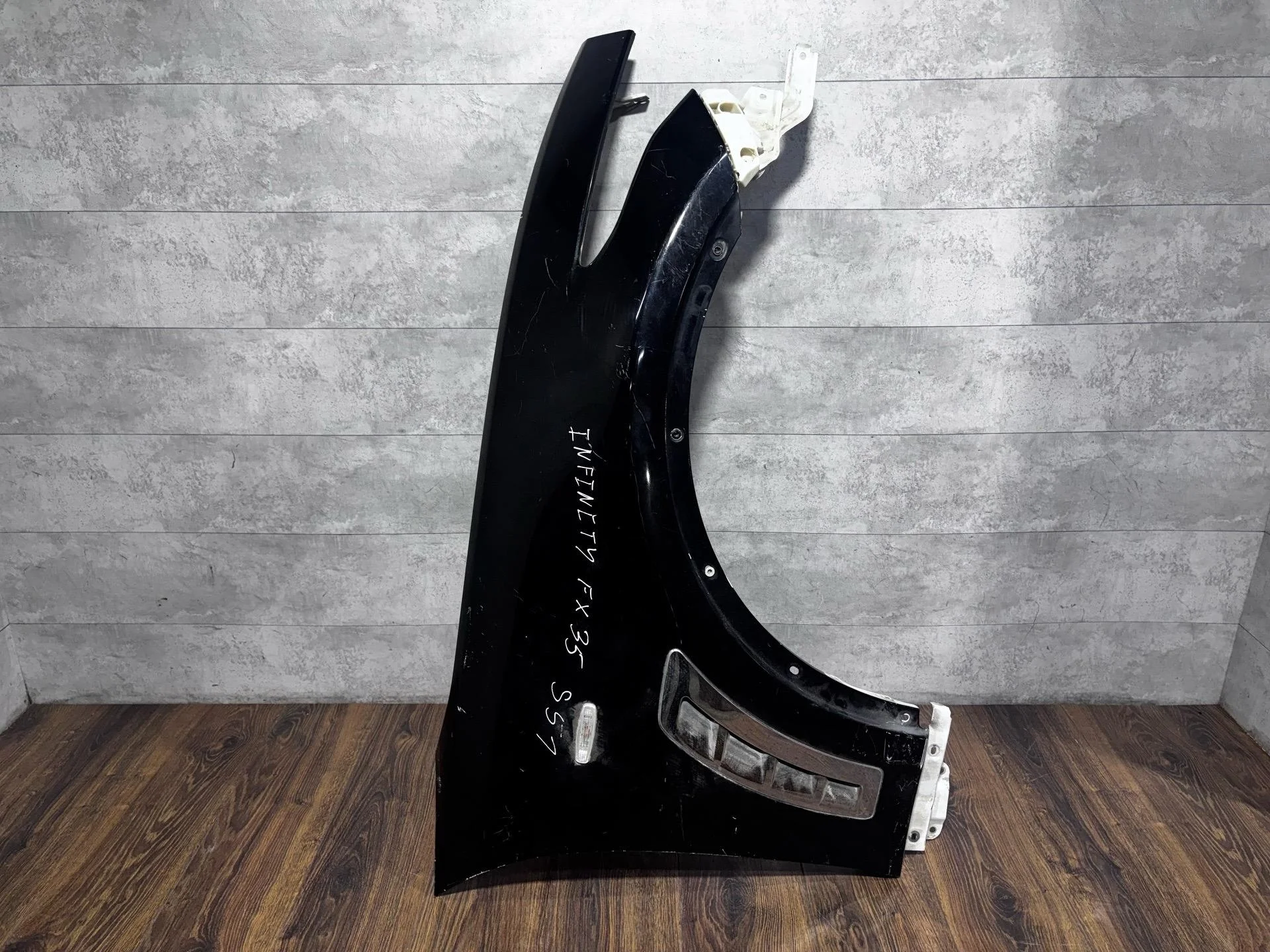 крыло правое Infiniti FX35 2 S51