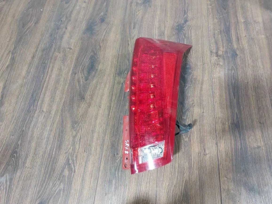 фонарь задний правый Cadillac SRX 2