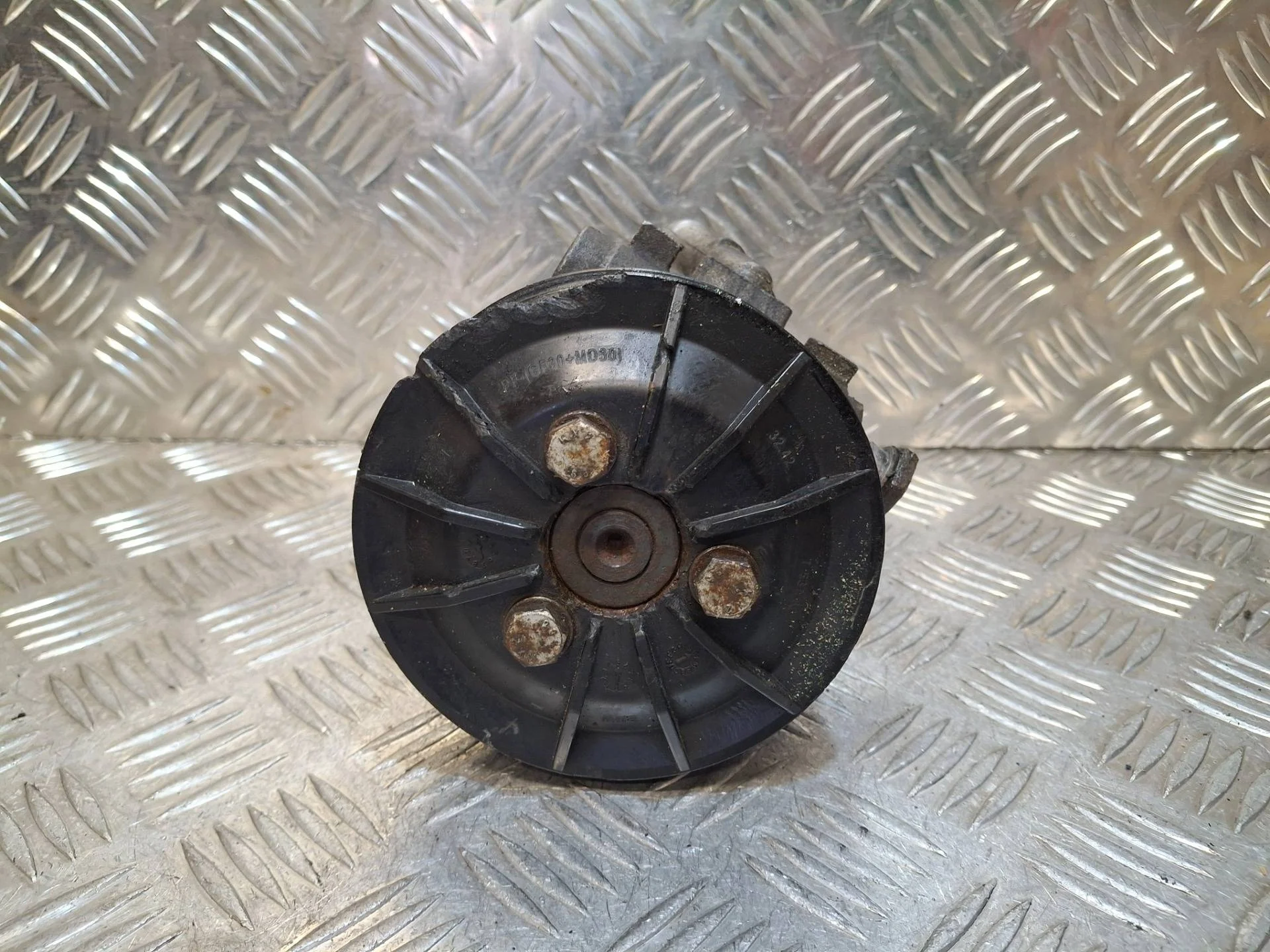 насос гидроусилителя руля BMW 3 E90/E91/E92/E93  2009