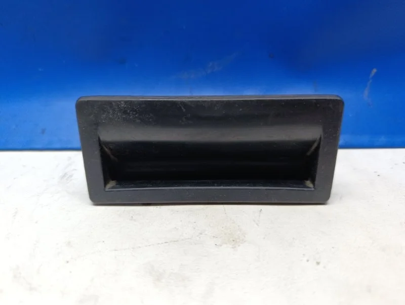 Кнопка открывания багажника Audi Q3 2012 5N0827566T 8UB