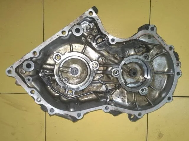 Крышка Toyota Alphard I (2002—2005)