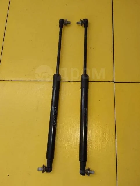 Амортизатор двери багажника Renault Duster I (2010—2015)