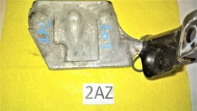 Кронштейн опоры двигателя Toyota Camry XV10 (1991—1997)