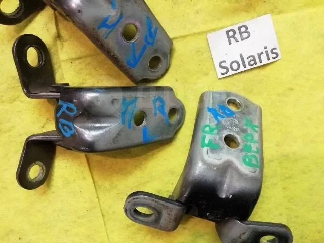 Петля двери Hyundai Solaris I (2010—2014)