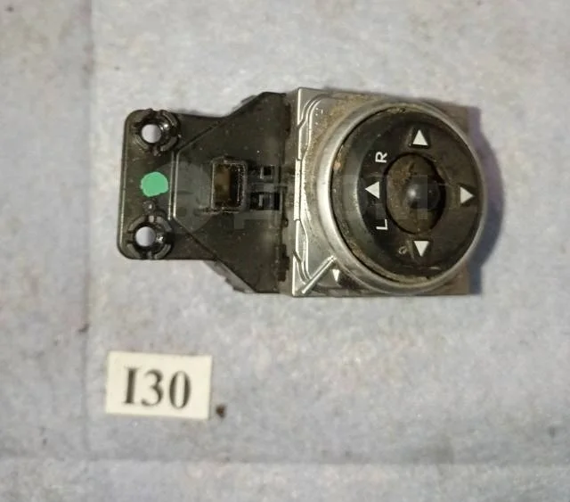 Блок управления зеркалами Hyundai i30 II (2011—2015)